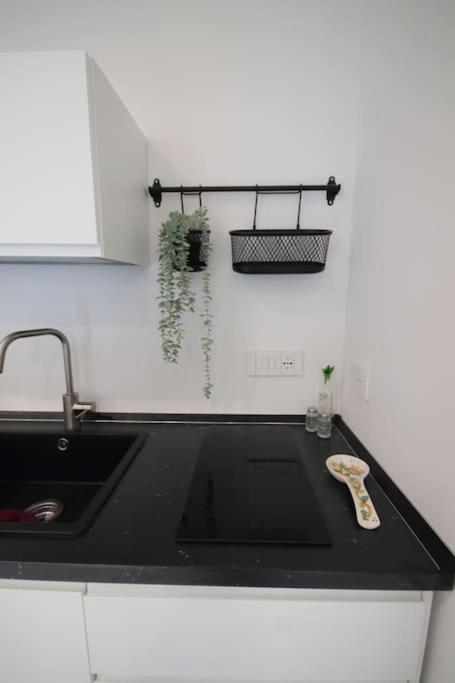 Chiaia Arcoleo House - Sofia Apartment Naples Luaran gambar